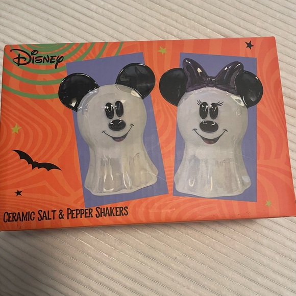 Disney - Picture 5 of 9